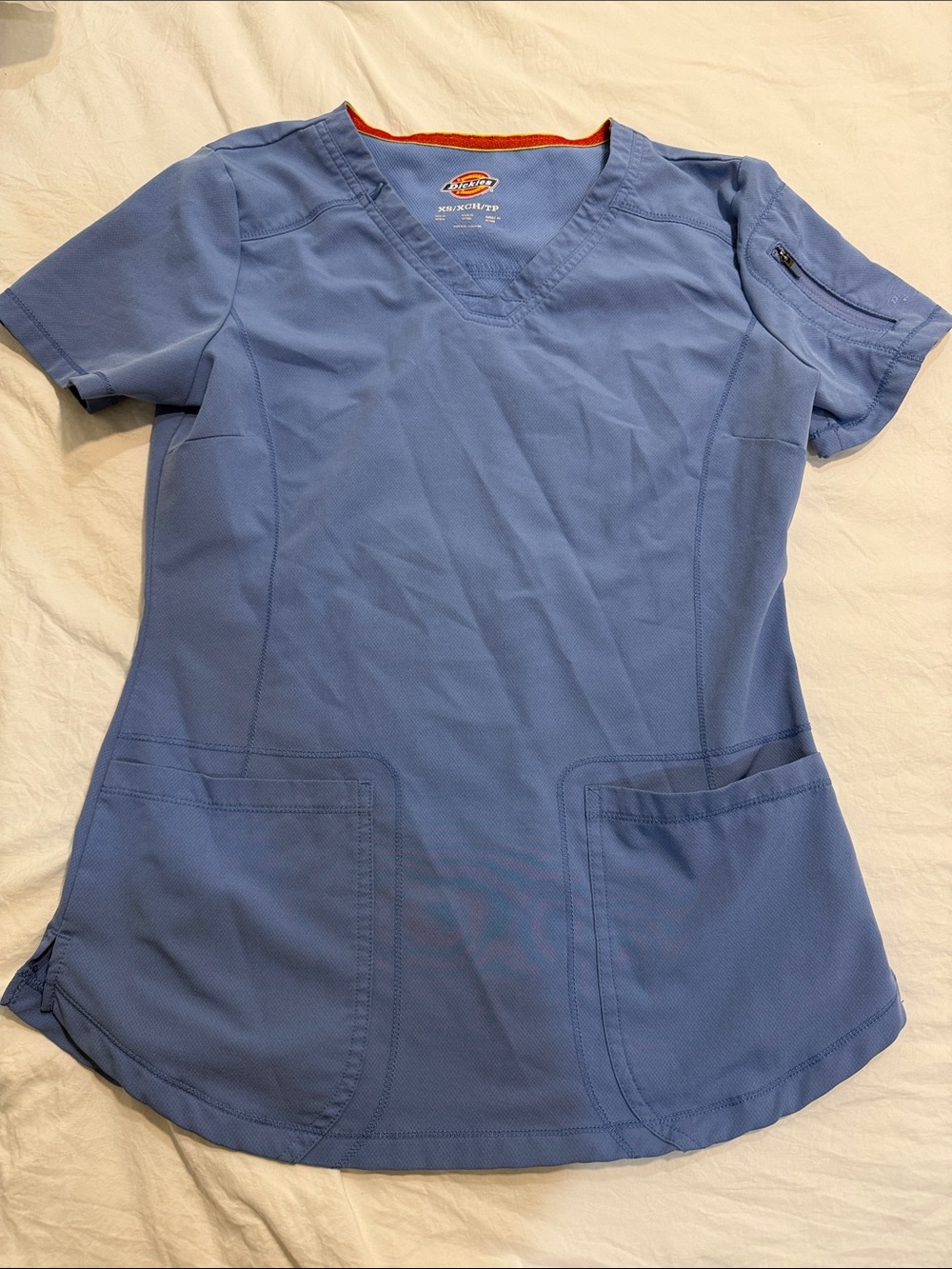 Dickies Women’s Sky Blue V-Neck Scrub Top & Scrub Pants